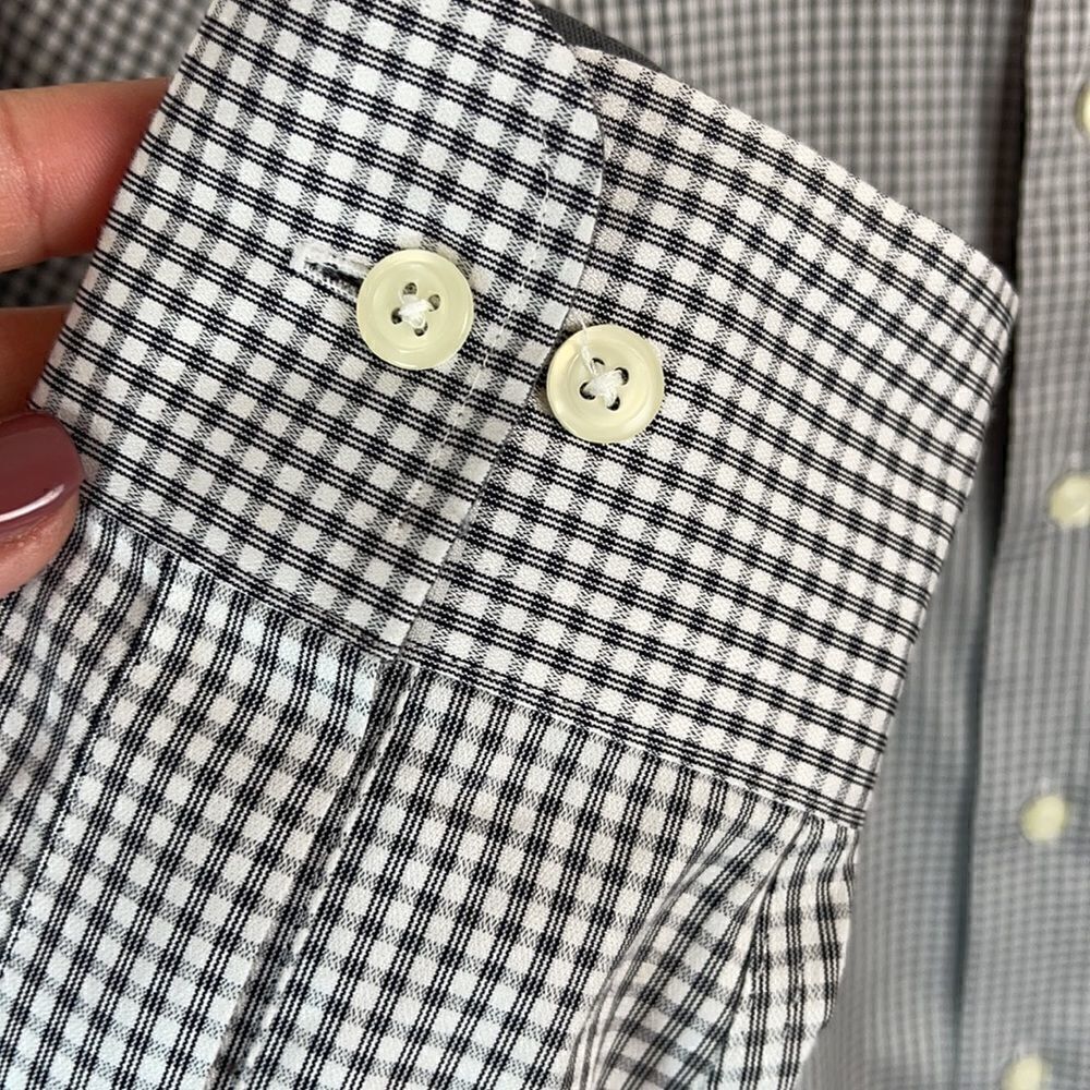 Men’s Wearhouse Pronto Uomo Button Down - Picture 5 of 5